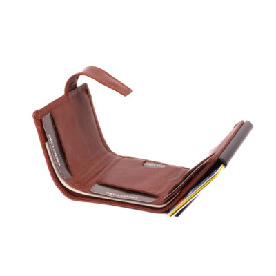 Hnědé pouzdro na karty