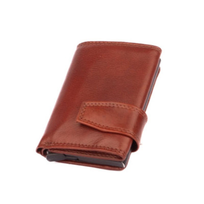 Hnědé pouzdro na karty